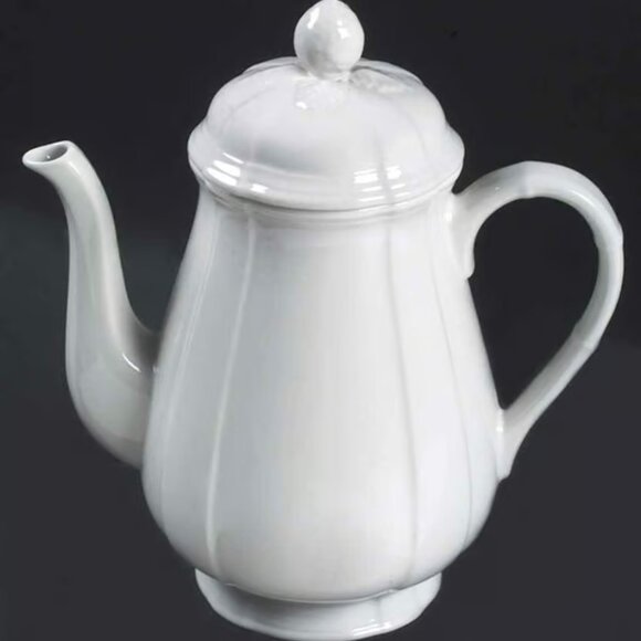 Villeroy & Boch Manoir Teapot and Coffee Pot Set in Classic White Porcelain - Picture 5 of 5